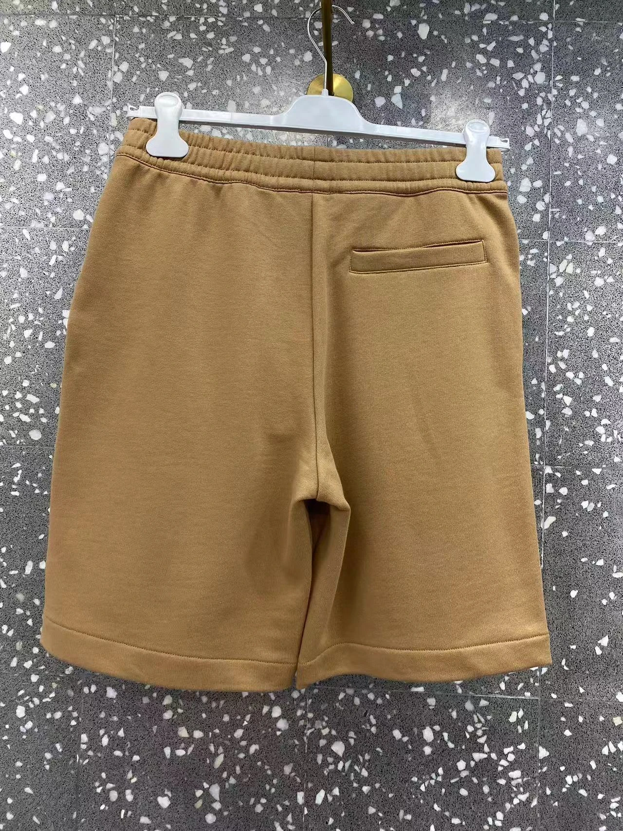 商品【商品预售7天】 Burberry|Burberry 男士短裤 80963621 绿色,价格¥2973,第3张图片详细描述