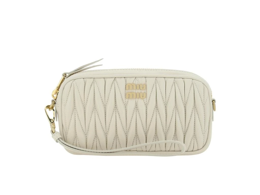 商品Miu Miu|Miu Miu Logo Patch Zipped Clutch Bag,价格¥5625,第1张图片