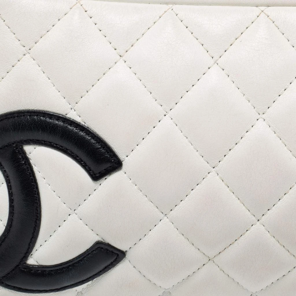 商品[二手商品] Chanel|Chanel White/Black Quilted Leather Ligne Cambon Pochette,价格¥7539,第5张图片详细描述