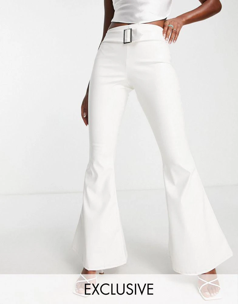 商品AsYou|ASYOU PU belted flare trouser in white,价格¥191,第1张图片