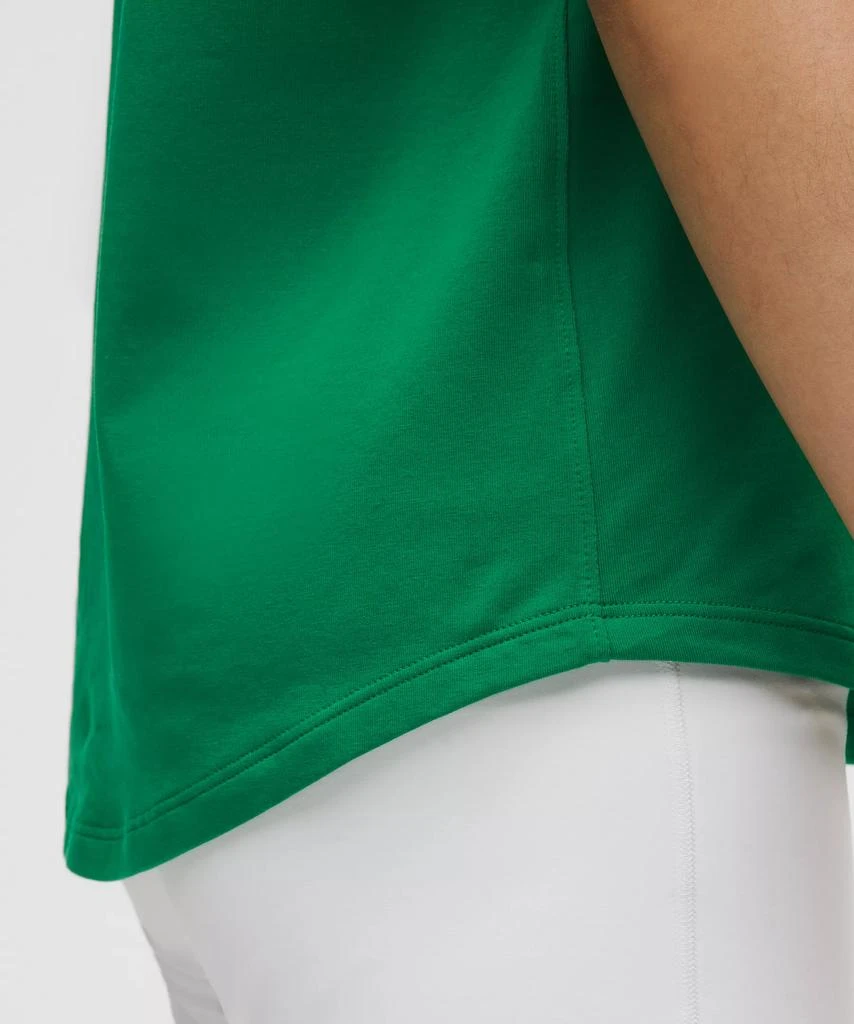 Love Curved-Hem Crewneck T-Shirt 商品