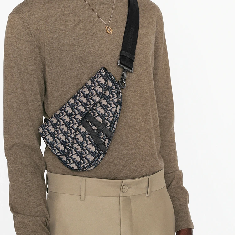商品[国内直发] Dior|迪奥 Saddle 斜纹提花老花满印 刺绣皮革 马鞍包单肩手提斜挎包 迷你 男女同款情侣款 米色/黑色,价格¥18564,第10张图片详细描述