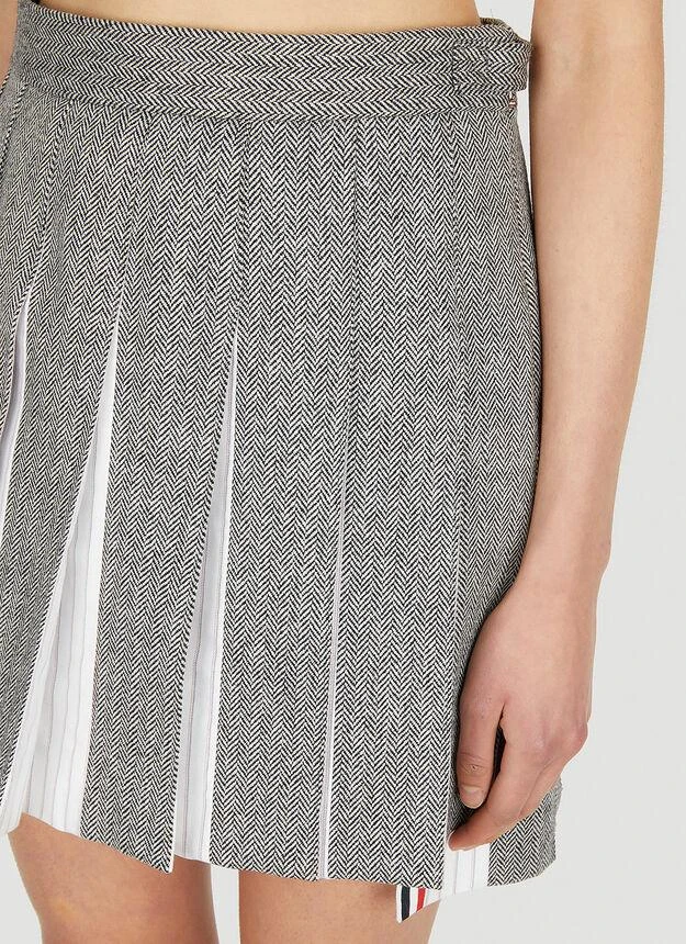 Pleated Herringbone Mini Skirt in Grey 商品