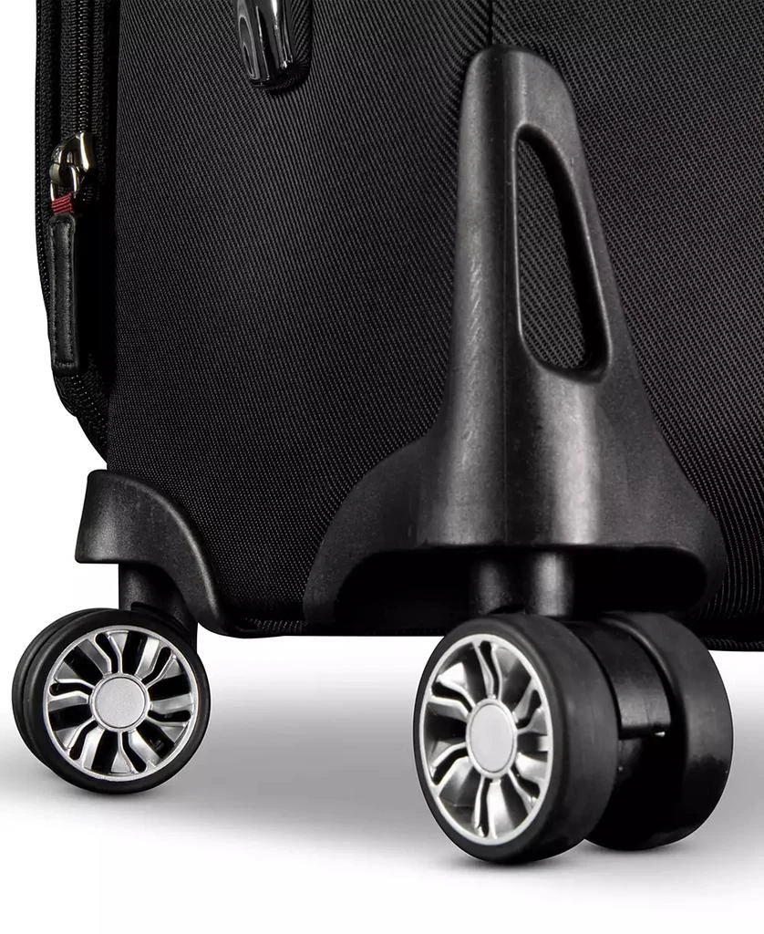 Rodeo Drive 2.0 Softside 21" Carry-on Spinner Suitcase 商品