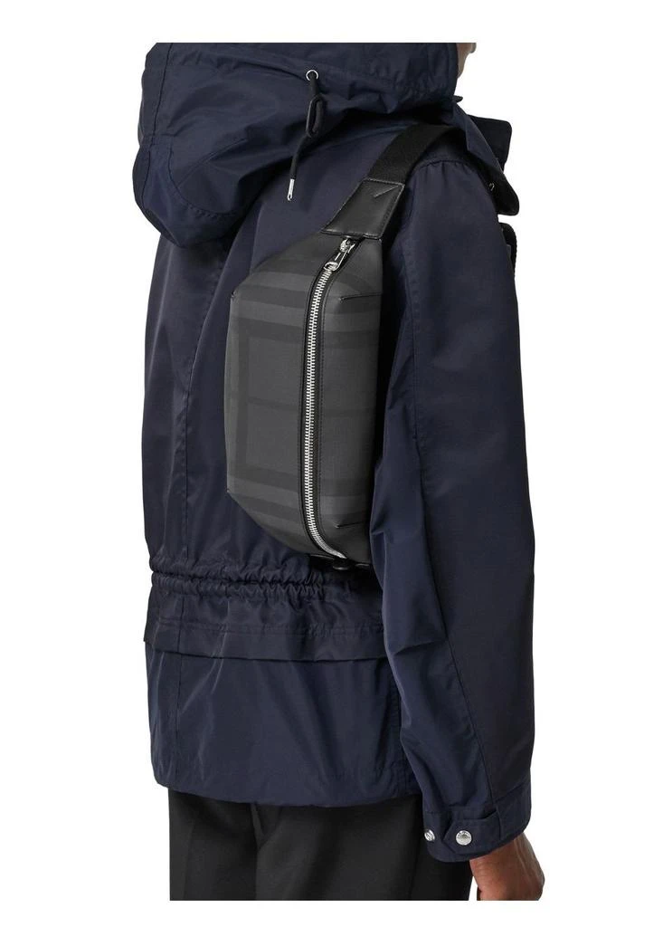 商品Burberry|Medium london check and leather bum bag,价格¥6216,第3张图片详细描述