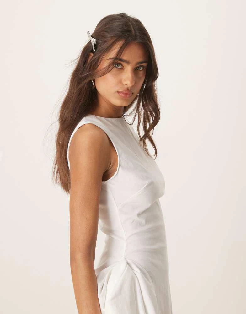 商品ASOS|ASOS DESIGN barrette hair clip with bow detail in silver,价格¥58,第3张图片详细描述