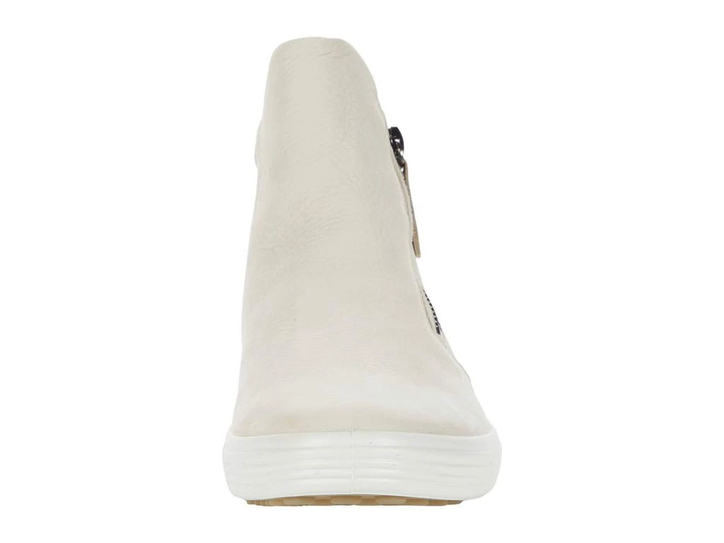 Soft 7 Perforated Bootie 商品