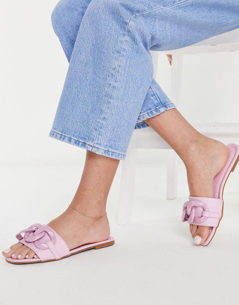 ASOS DESIGN Wide Fit Fife flat mules with chain in pink商品第4张图片规格展示