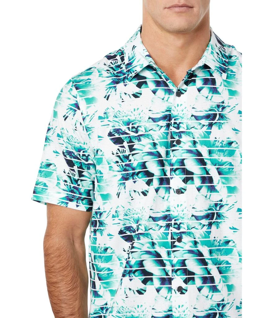 商品Oakley|Everywhere Verve Short Sleeve Woven,价格¥368,第3张图片详细描述
