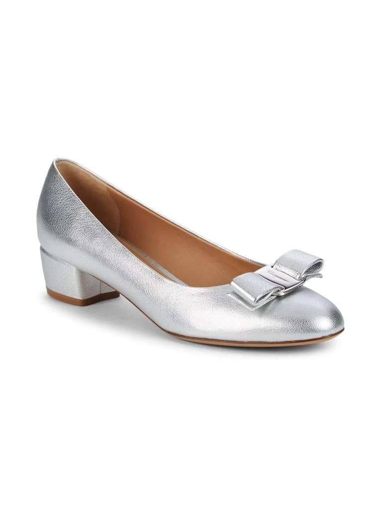 商品Salvatore Ferragamo|Vara 6Flair Argent Metallic Leather Kitten Heels Shoes,价格¥1787,第2张图片详细描述