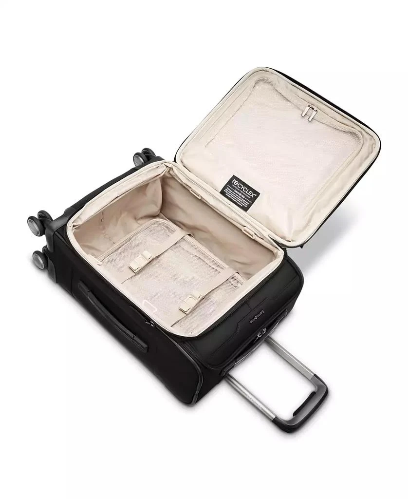 Silhouette 17 21" Carry-on Expandable Softside Spinner 商品