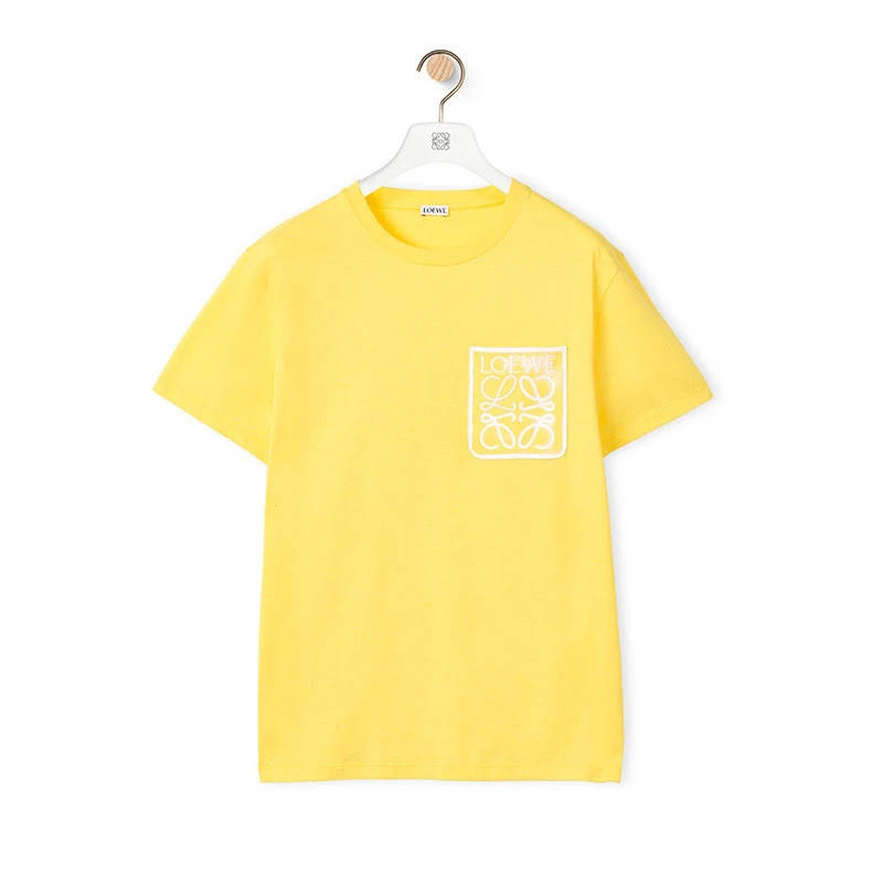 商品Loewe|【预售3-7天】LOEWE/罗意威 22年秋冬新款 男士黄色纯棉Anagram Logo假口袋T恤H526Y22X25-8100,价格¥3117,第4张图片详细描述