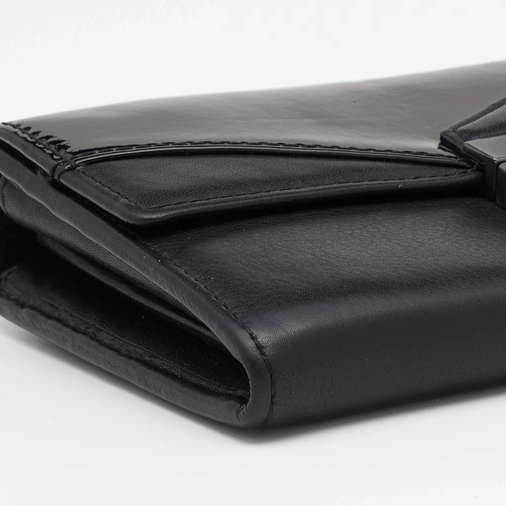Givenchy Black Patent and Leather Flap Continental Wallet 商品