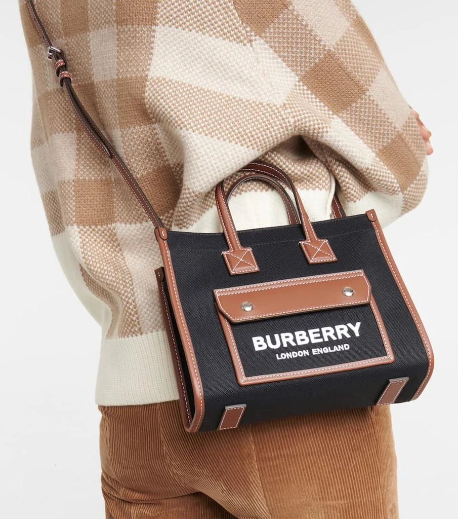 商品Burberry|Freya Mini迷你皮革边饰帆布托特包,价格¥13542,第2张图片详细描述