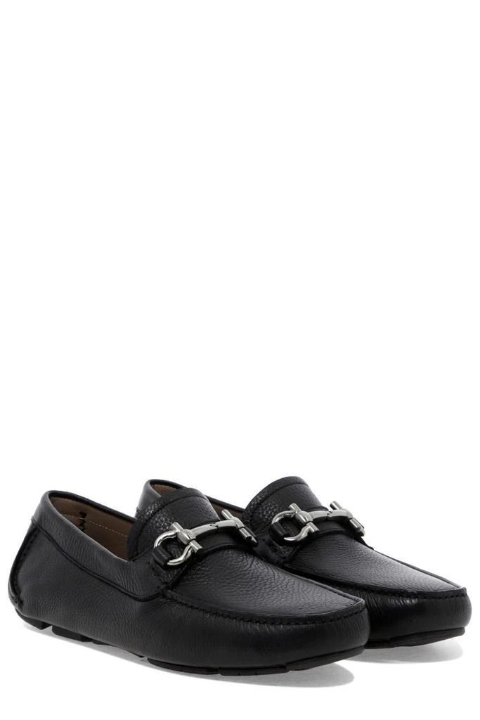 商品Salvatore Ferragamo|Salvatore Ferragamo Logo Plaque Slip-On Loafers,价格¥2859,第3张图片详细描述