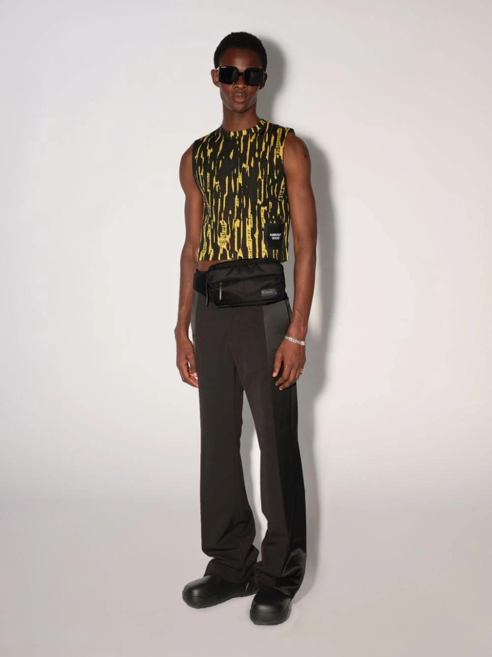 商品【商品预售7天】 Ambush|Ambush 男士腰包 BMNO002F22FAB0021072 黑色,价格¥4838,第3张图片详细描述