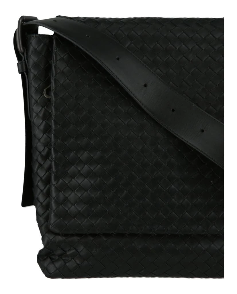 商品Bottega Veneta|Intrecciato Calf Leather Messenger Bag,价格¥7470,第3张图片详细描述