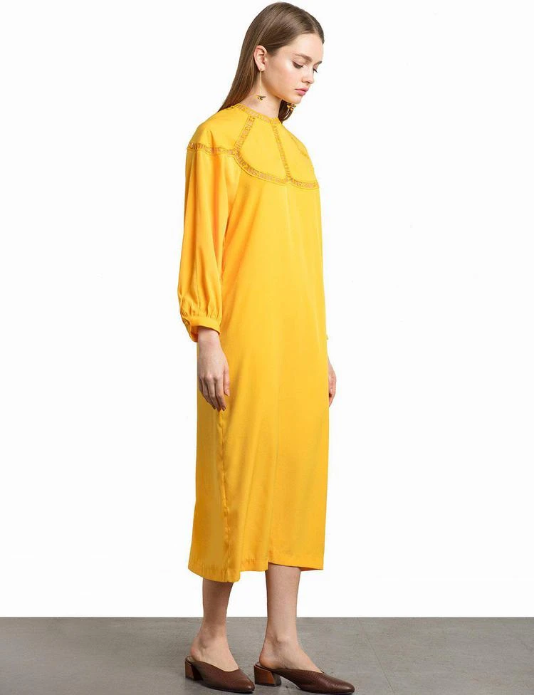 商品Pixie Market|Marigold YellowSatin Maxi Dress,价格¥447,第4张图片详细描述