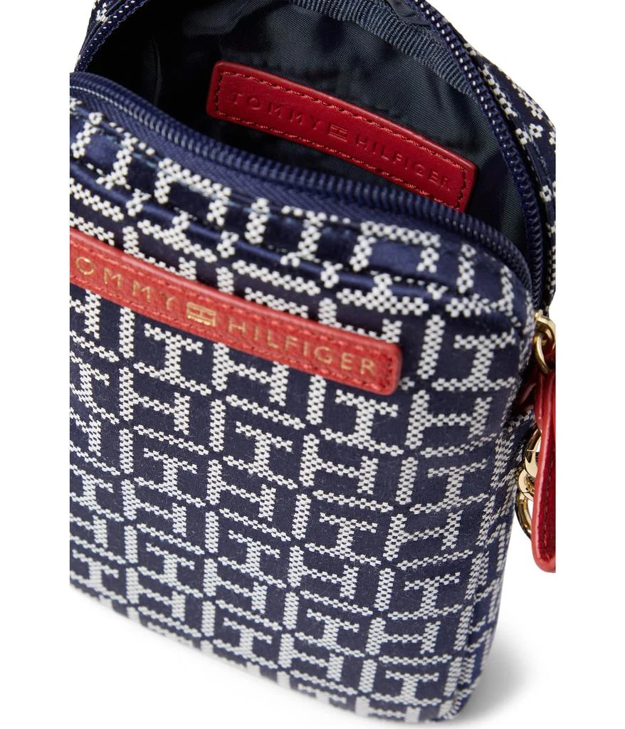 商品Tommy Hilfiger|Phone Crossbody Top Zip Phone Crossbody with Card Case Square Monogram Jacquard,价格¥467,第3张图片详细描述