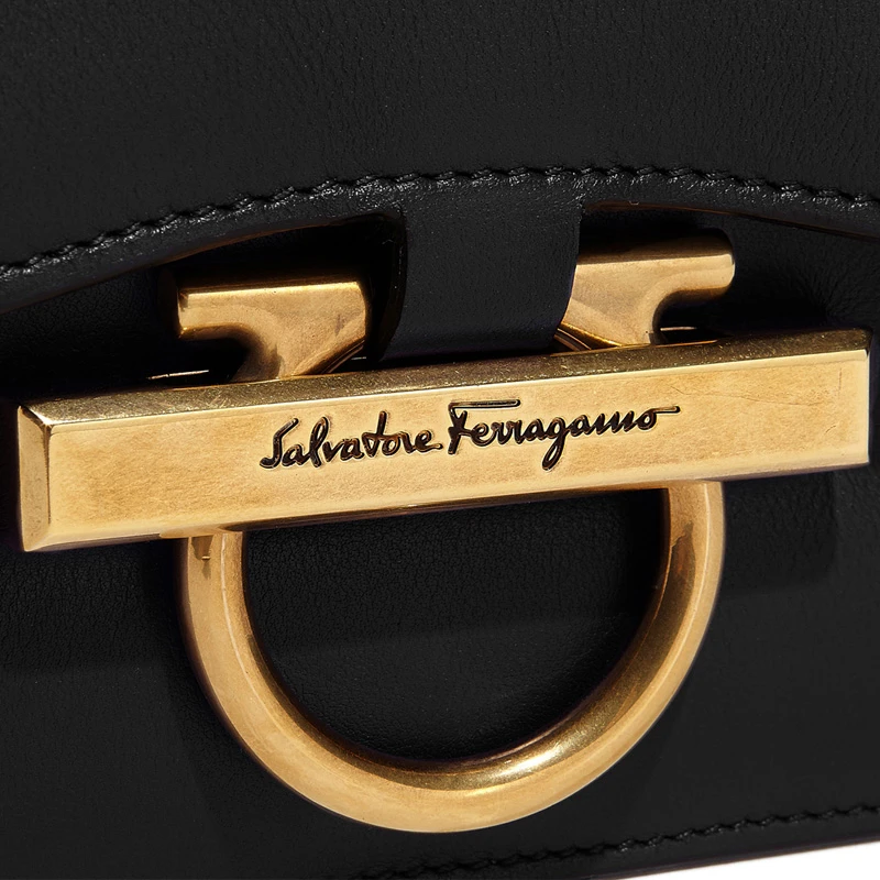 Salvatore Ferragamo 菲拉格慕 女士黑色经典翻盖包 21-H321-699912 商品