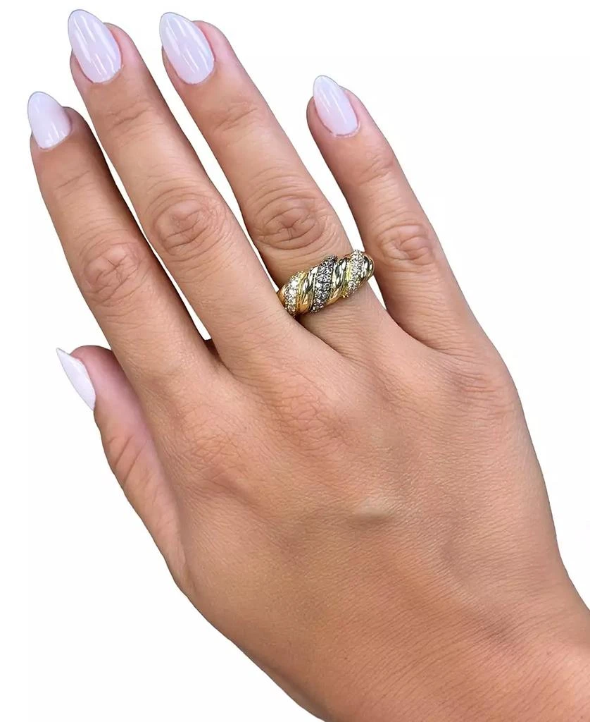 商品Le Vian|Chocolate Diamond (0.32 ct. t.w.) and Nude Diamond (0.47 ct. t.w.) Ring in 14k Honey Gold,价格¥35259,第3张图片详细描述