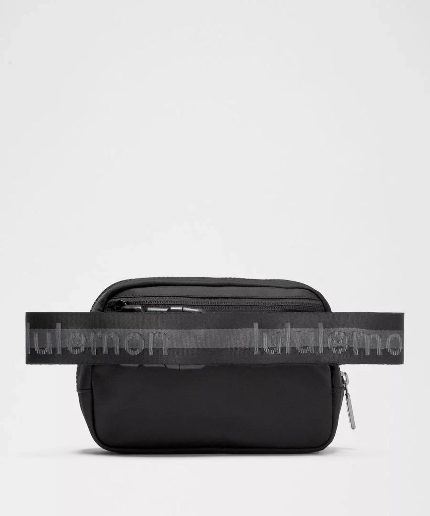 Everywhere Belt Bag 1L *Wordmark 商品