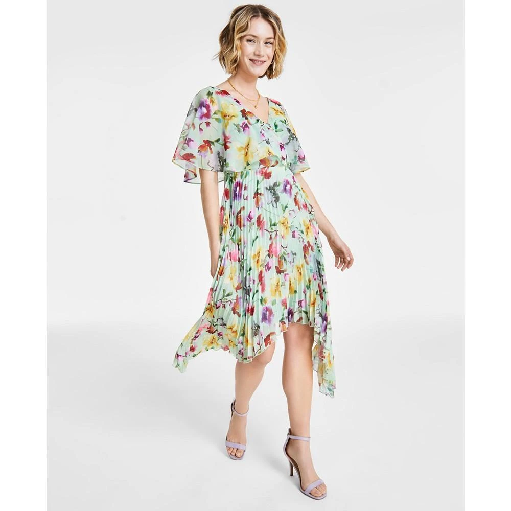 商品Kensie|Women's Pleated V-Neck Floral-Print Chiffon Dress,价格¥383,第1张图片