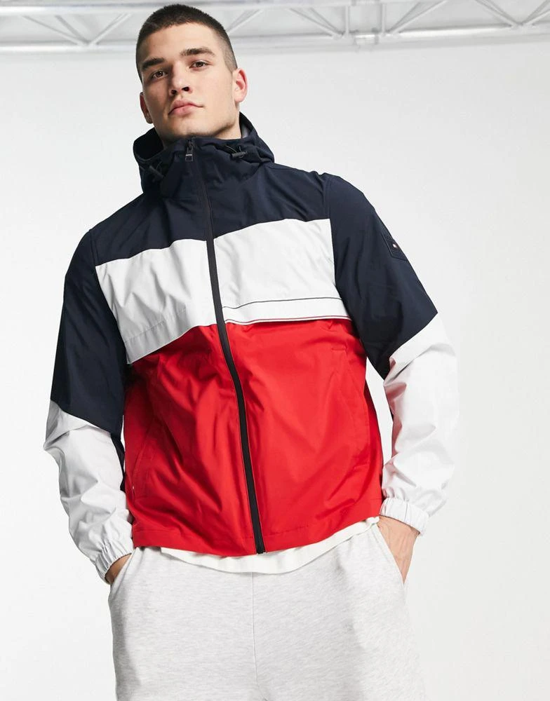 商品Tommy Hilfiger|Tommy Hilfiger tech global colourblock hooded jacket in multi,价格¥1207,第1张图片