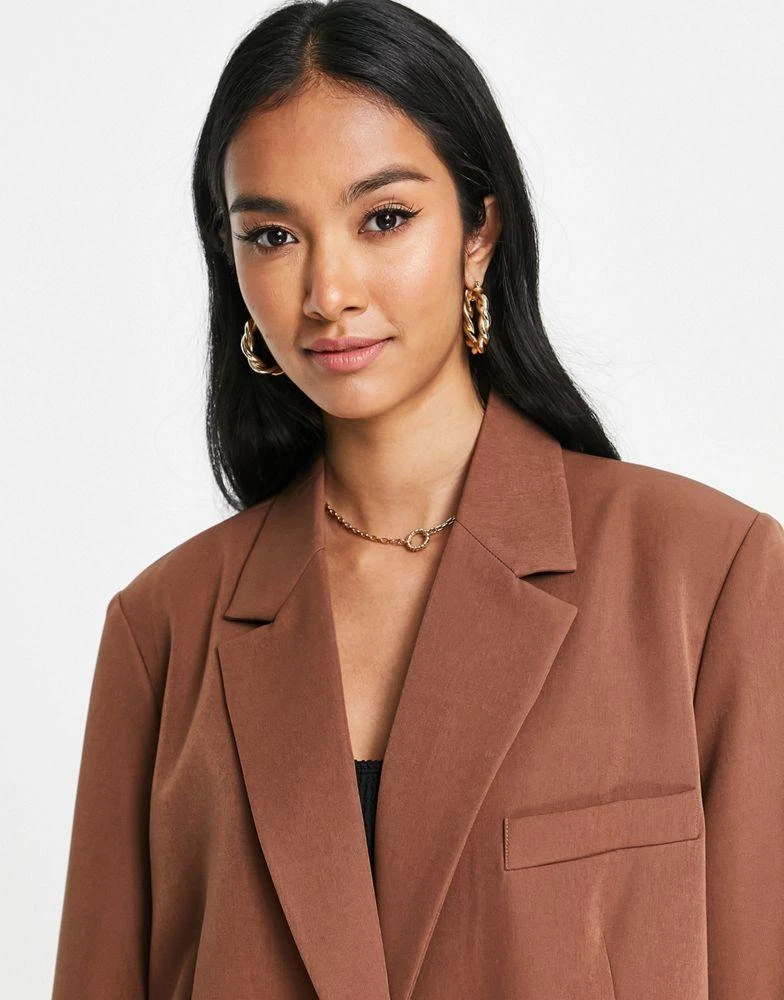 商品VERO MODA|Vero Moda tailored suit blazer co-ord in chocolate,价格¥369,第3张图片详细描述