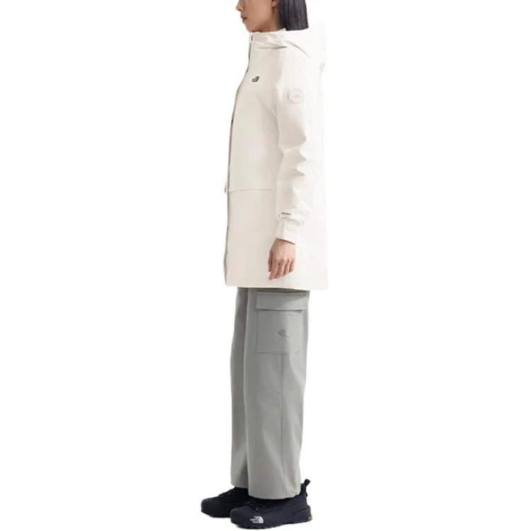商品[国内直发] The North Face|北面  城市户外系列 品牌logo舒适三合一宽松  防水保暖冲锋衣 女款 沙丘白,价格¥2533,第5张图片详细描述
