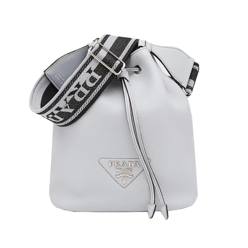 商品Prada|PRADA/普拉达 22新款 女士矢车菊色皮革银扣徽标刺绣拆卸肩带抽绳单肩斜挎手提水桶包1BE060_2DKV_F010I_V_3OO,价格¥17971,第1张图片