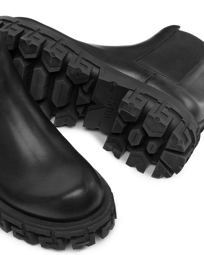 商品Versace|Men's Greca Pull On Lug Sole Chelsea Boots,价格¥7154,第2张图片详细描述