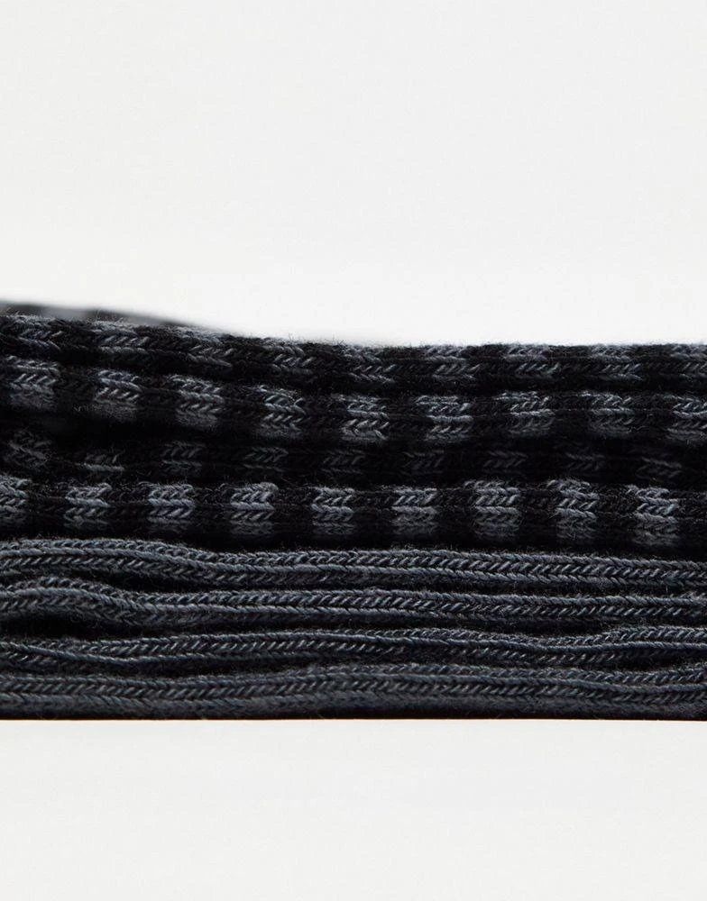 商品ASOS|ASOS DESIGN smart fine rib socks in charcoal stripes,价格¥57,第3张图片详细描述