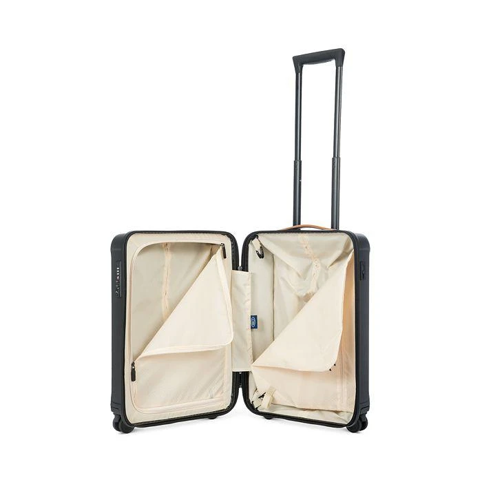 Capri 2.0 21" Carry-On Spinner Suitcase 商品
