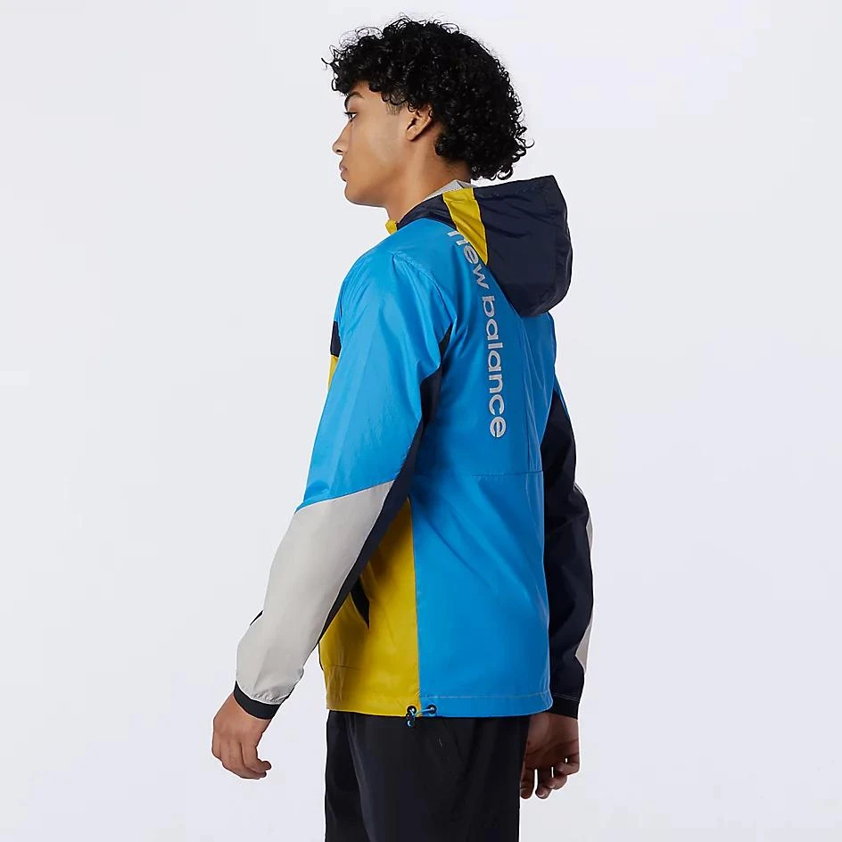 商品New Balance|R.W.T. Lightweight Woven Jacket,价格¥410,第2张图片详细描述