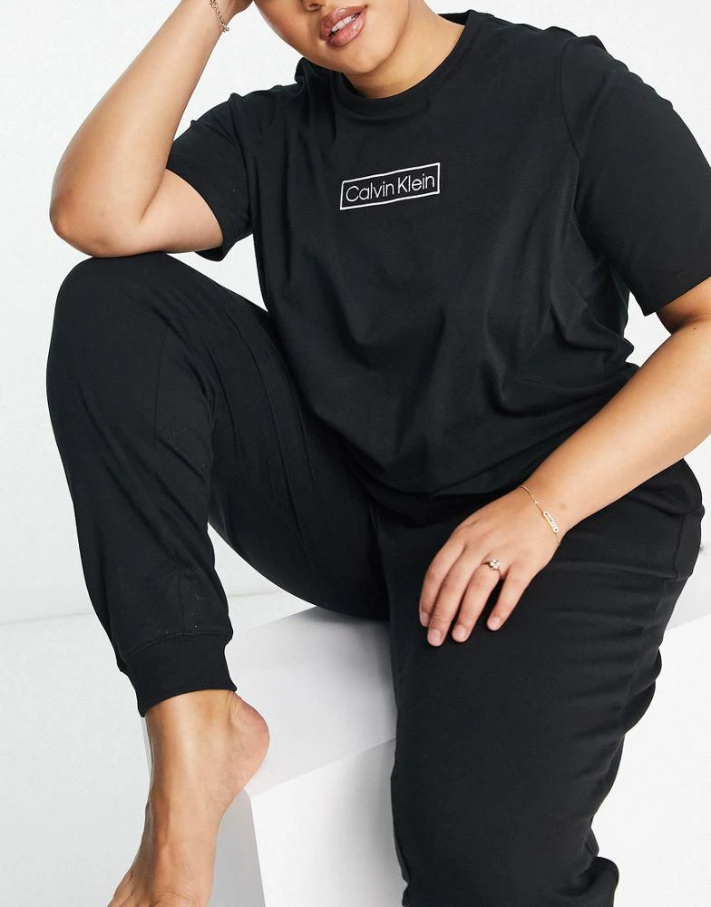 商品Calvin Klein|Calvin Klein Plus Size Reimagined Heritage jogger in black,价格¥354,第4张图片详细描述