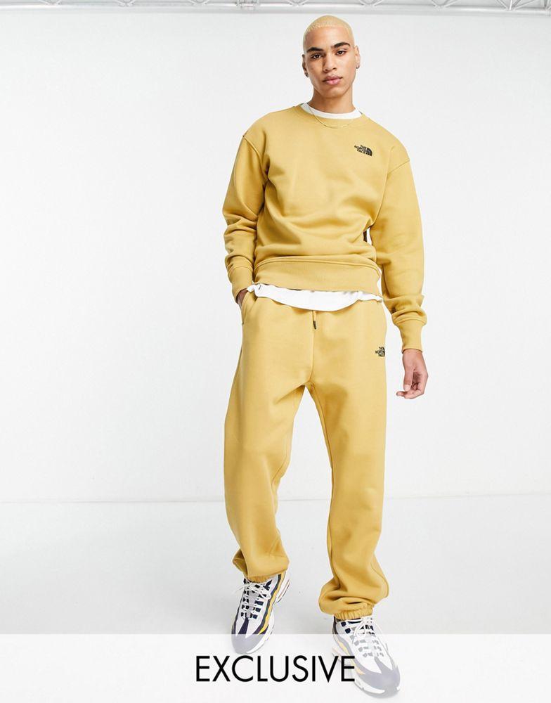 商品The North Face|The North Face oversized essential joggers in yellow Exclusive at ASOS,价格¥274,第1张图片