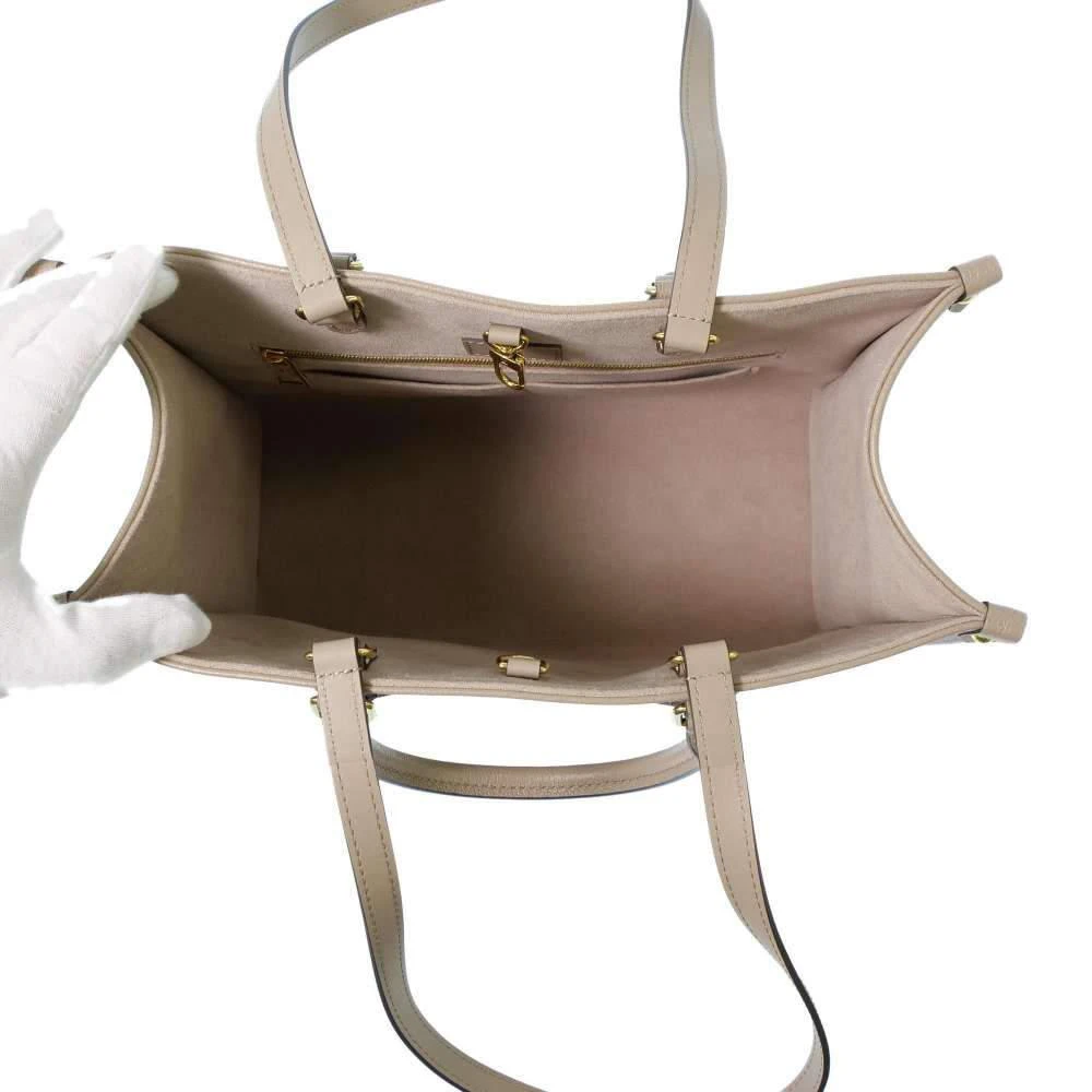 商品[二手商品] Louis Vuitton|Louis Vuitton Beige/White Monogram Empreinte Leather Onthego MM Tote Bag ,价格¥24770,第5张图片详细描述