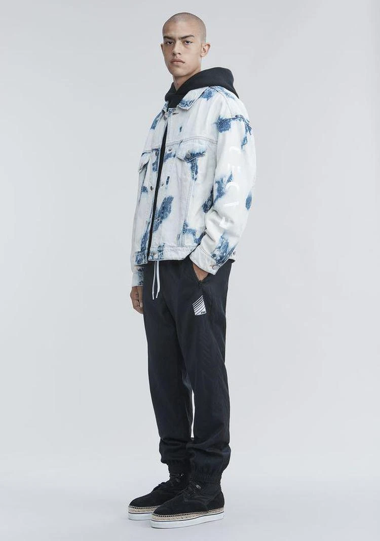 商品Alexander Wang|BLEACHED DENIM JACKET,价格¥2064,第1张图片