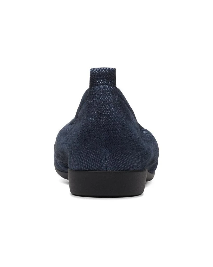 商品Clarks|Clarks Un Darcey Vibe Suede Shoe,价格¥198,第4张图片详细描述