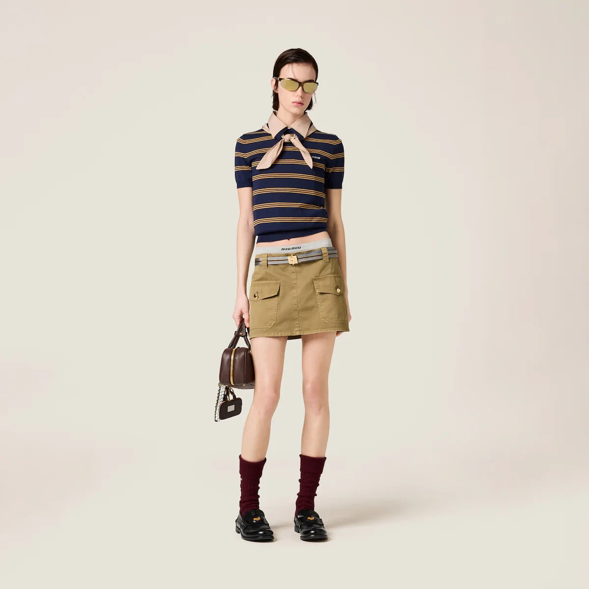 【预售】 缪缪 25春夏 女士 针织衫 Pull polo à rayures en cachemire et soie MMLA18_150D_F0008_S_OOO 商品
