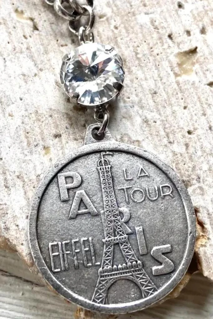 商品VB & Co.|Women's Paris French Coin Necklace In Burn Silver,价格¥457,第3张图片详细描述