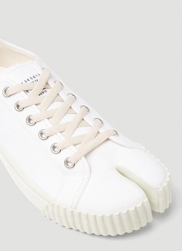 Tabi Low Top Sneakers in White商品第7张图片规格展示