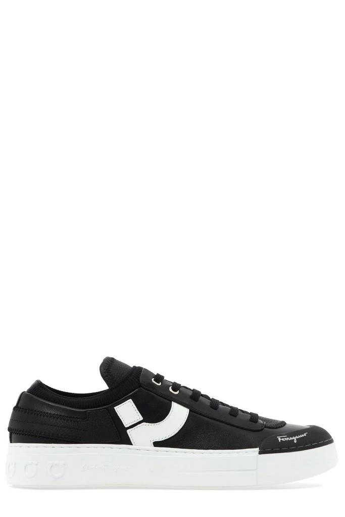 商品Salvatore Ferragamo|Salvatore Ferragamo Gancini Patch Sneakers,价格¥3141,第1张图片