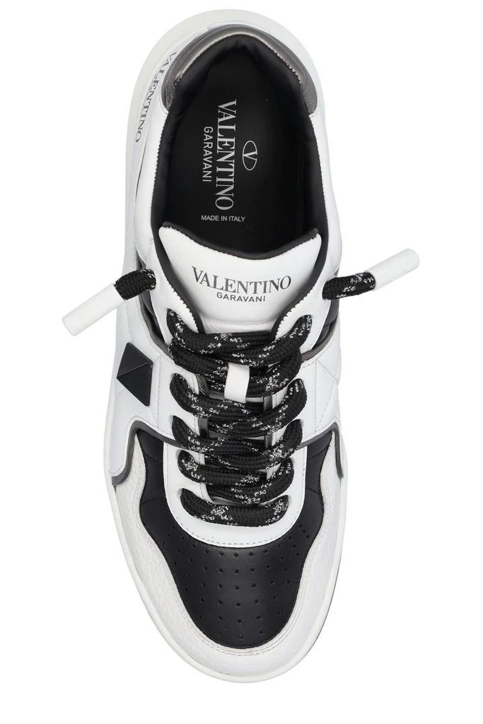 商品Valentino|Valentino Garavani One Stud XL Lace-Up Sneakers,价格¥4546,第4张图片详细描述