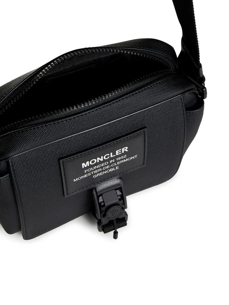 商品Moncler|Moncler Logo Patch Zip-Up Messenger Bag,价格¥4208,第5张图片详细描述