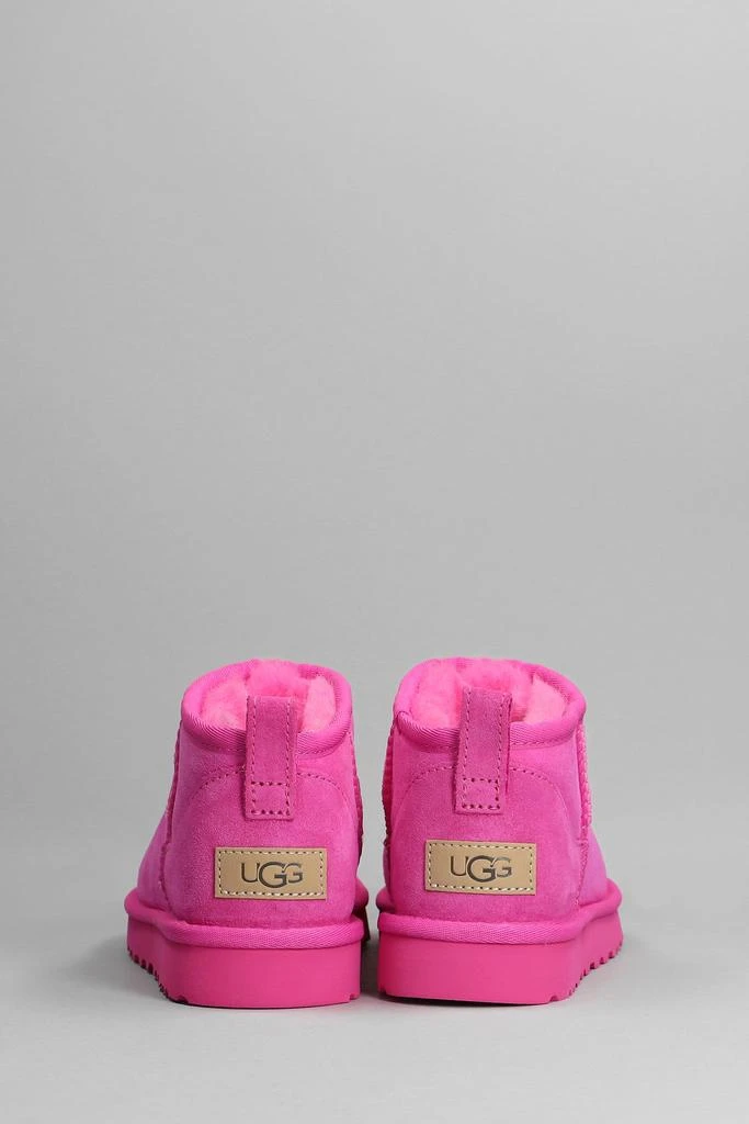 商品UGG|UGG Classic Ultra Mini Low Heels Ankle Boots In Fuxia Suede,价格¥1704,第4张图片详细描述
