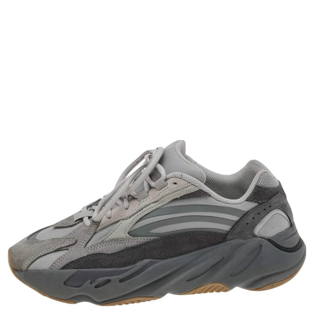 商品[二手商品] YEEZY|Yeezy x Adidas Grey Suede And Fabric Boost 700 V2 Tephra Sneakers Size 40,价格¥1215,第2张图片详细描述