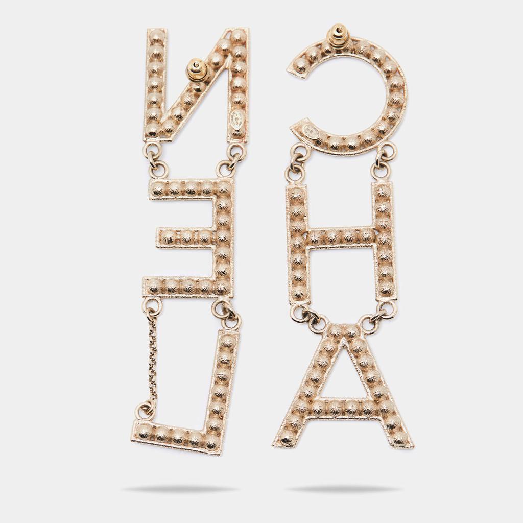 Chanel Pale Gold Tone Crystal Studded Logo Drop Earrings商品第3张图片规格展示
