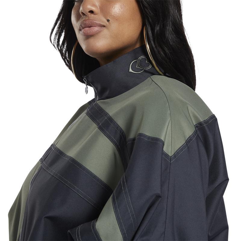 商品Reebok|Reebok Cardi B Woven Jacket Inclusive  - Women's,价格¥452,第5张图片详细描述